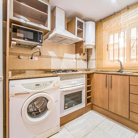 2 Bedroom Lovely Apartment In 오로페사델마르 외부 사진